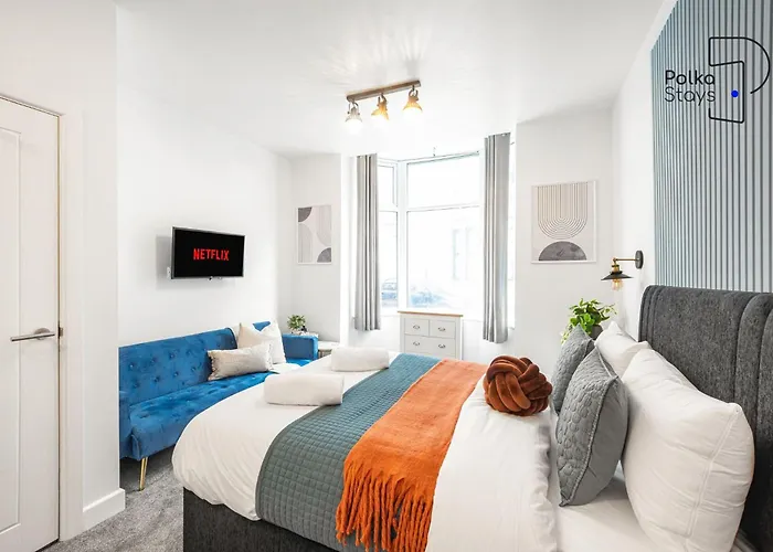 Aurum House Apartments At York Street, Central Blackpool - By Polkastays